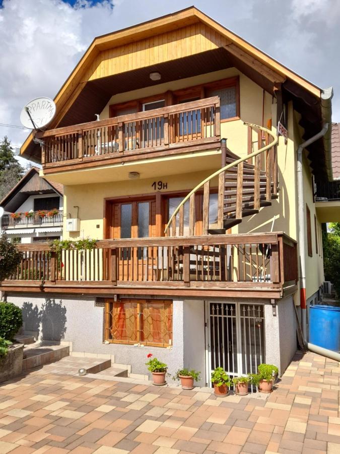 Harmonia Vendeghaz 100 Meterre Az Igali Gyogyfuerdotol Apartment Luaran gambar