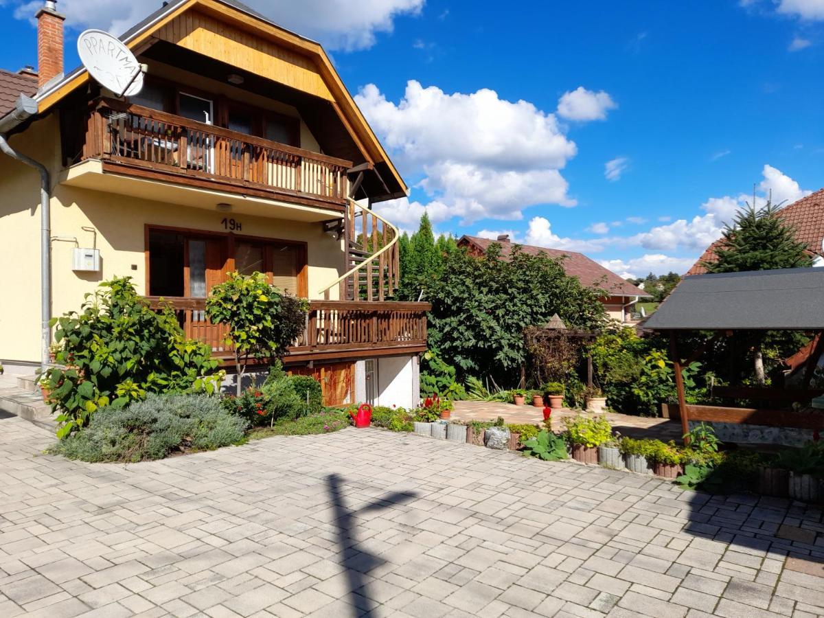 Harmonia Vendeghaz 100 Meterre Az Igali Gyogyfuerdotol Apartment Luaran gambar