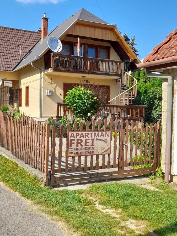 Harmonia Vendeghaz 100 Meterre Az Igali Gyogyfuerdotol Apartment Luaran gambar