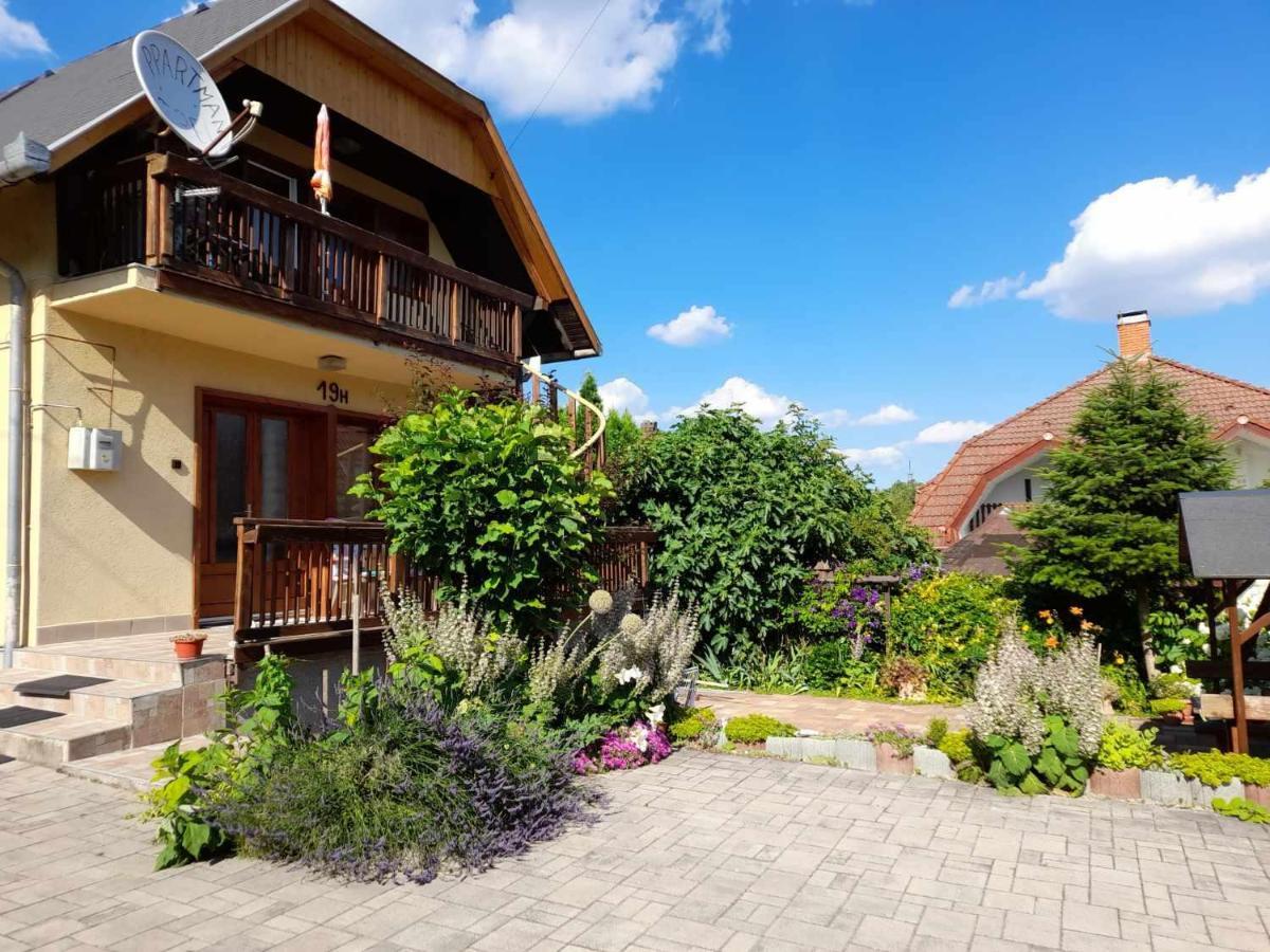 Harmonia Vendeghaz 100 Meterre Az Igali Gyogyfuerdotol Apartment Luaran gambar