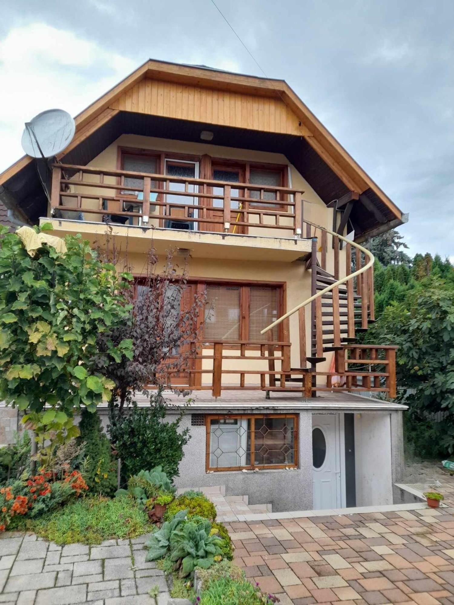 Harmonia Vendeghaz 100 Meterre Az Igali Gyogyfuerdotol Apartment Luaran gambar