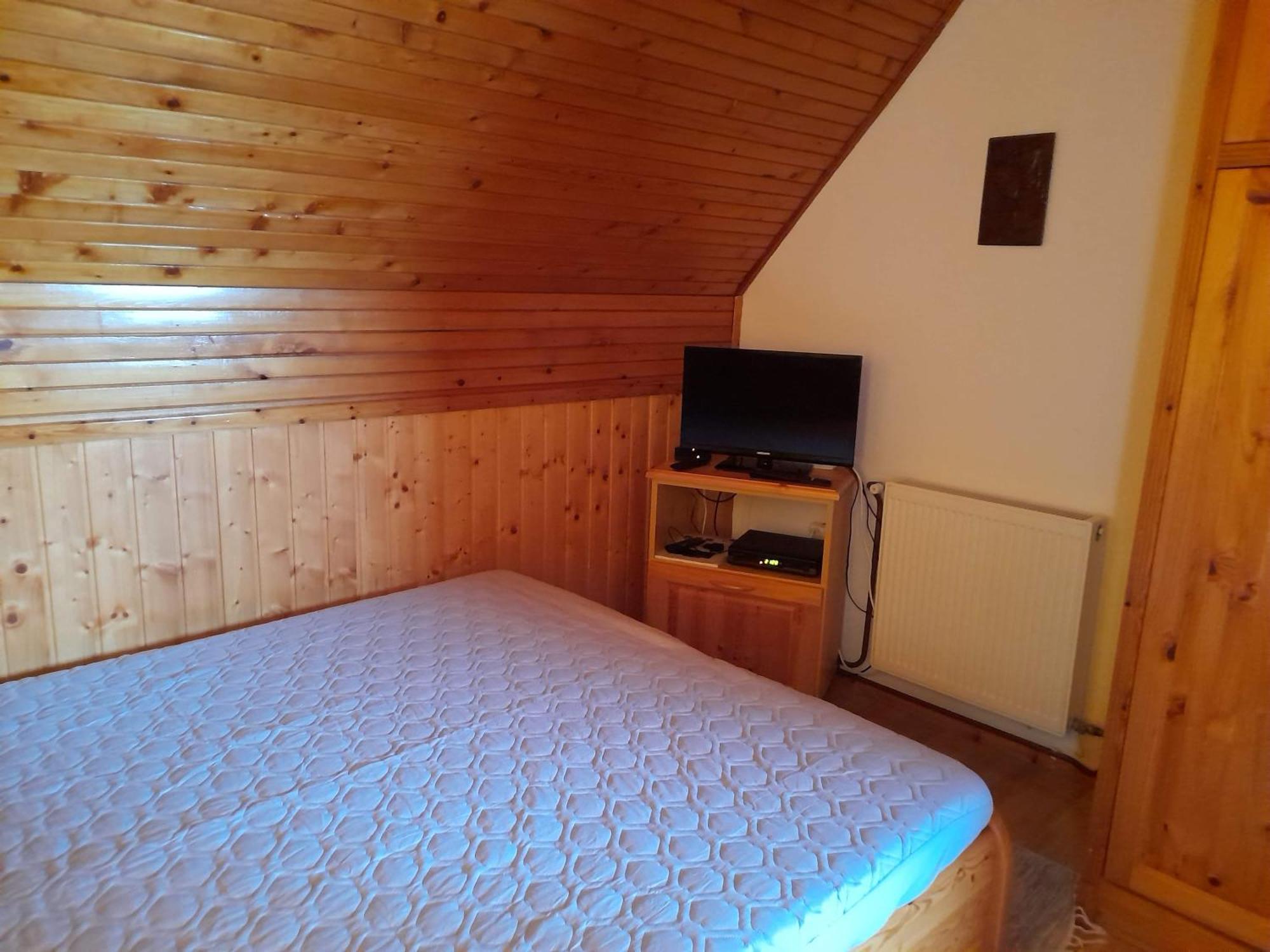 Harmonia Vendeghaz 100 Meterre Az Igali Gyogyfuerdotol Apartment Luaran gambar