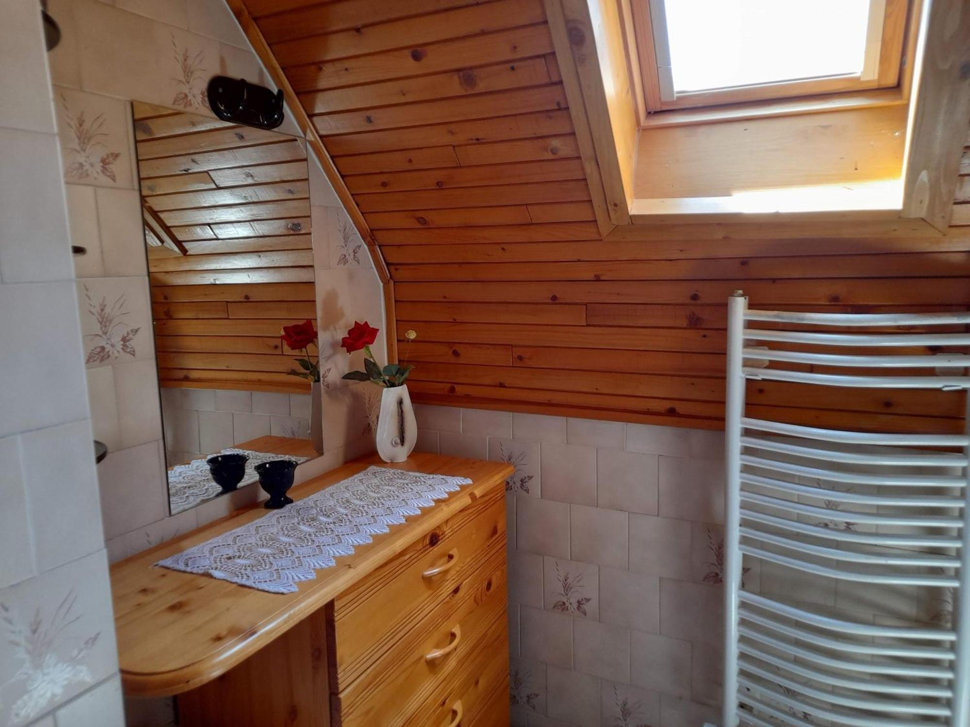 Harmonia Vendeghaz 100 Meterre Az Igali Gyogyfuerdotol Apartment Luaran gambar