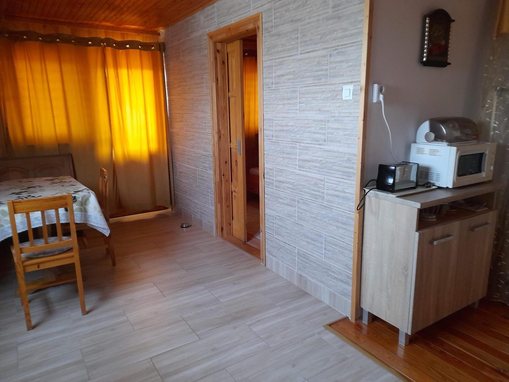 Harmonia Vendeghaz 100 Meterre Az Igali Gyogyfuerdotol Apartment Luaran gambar